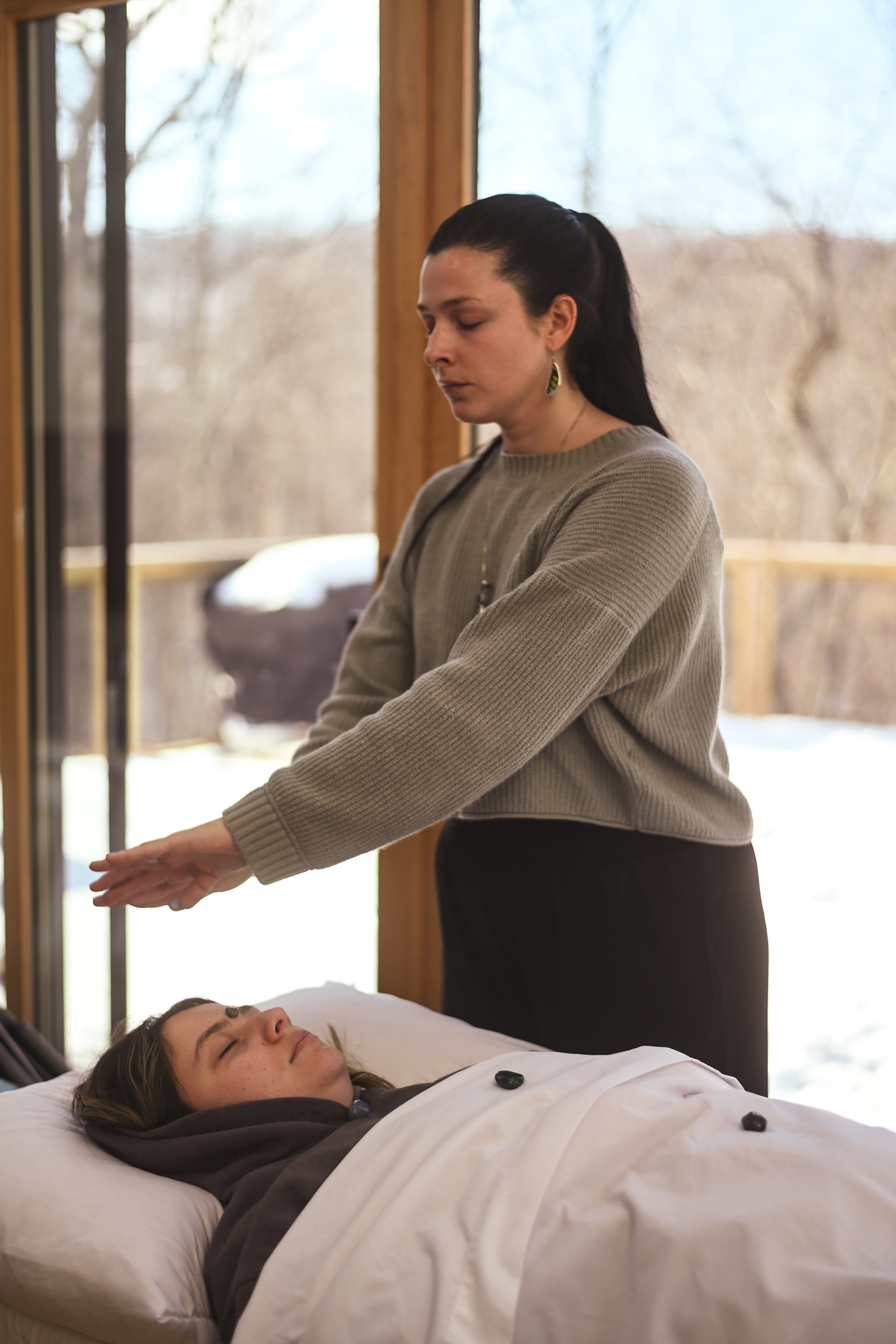 Taylor giving a session in winter light